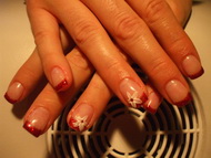 Zselés műköröm díszítés